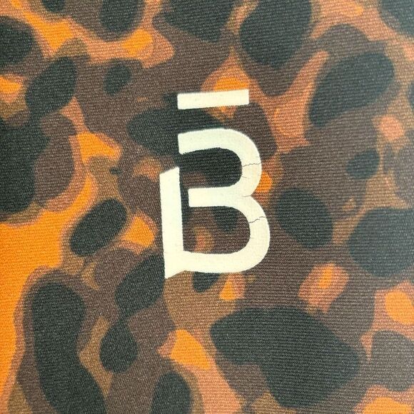 BEYOND YOGA X barre 3 Animal Print Leggings Black/Brown Size See Measurements - Picture 8 of 8